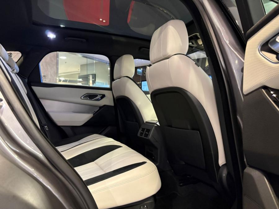 Velar R-Dynamic S P250 - Image 5